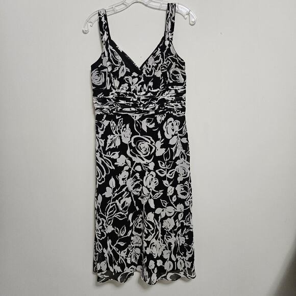 Ann Taylor Dress 8P Petite Sleeveless Side Zip V-Neck Black Floral Chiffon LNC - Picture 1 of 11